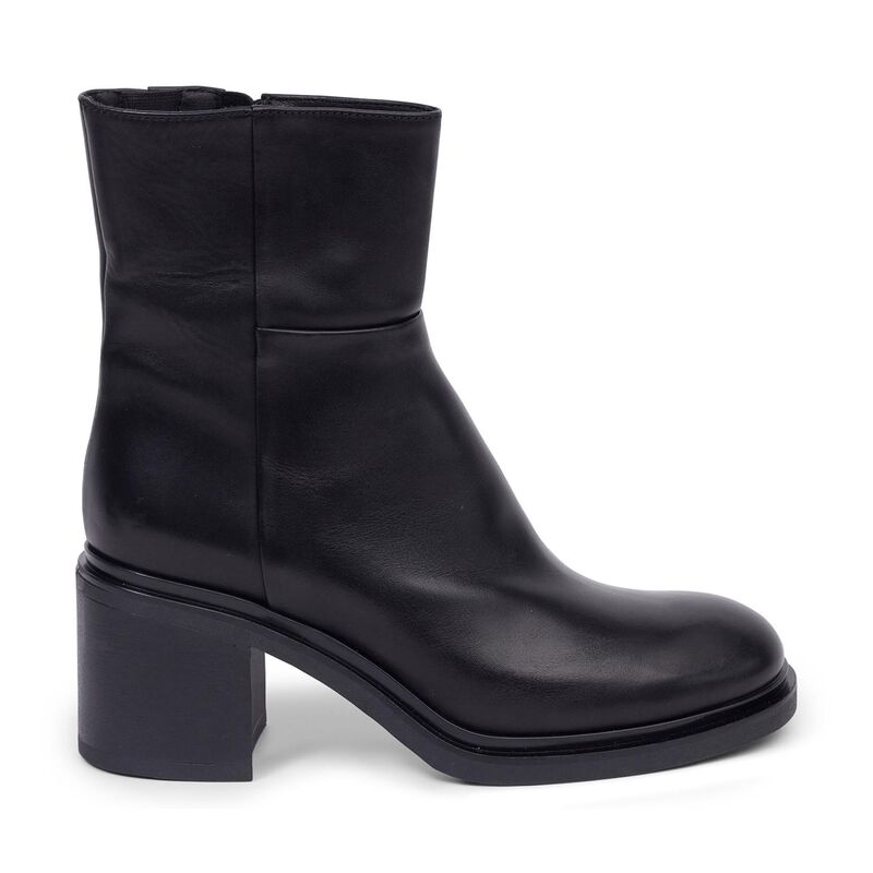 Kathryn Wilson Sylvie Boot image number 0